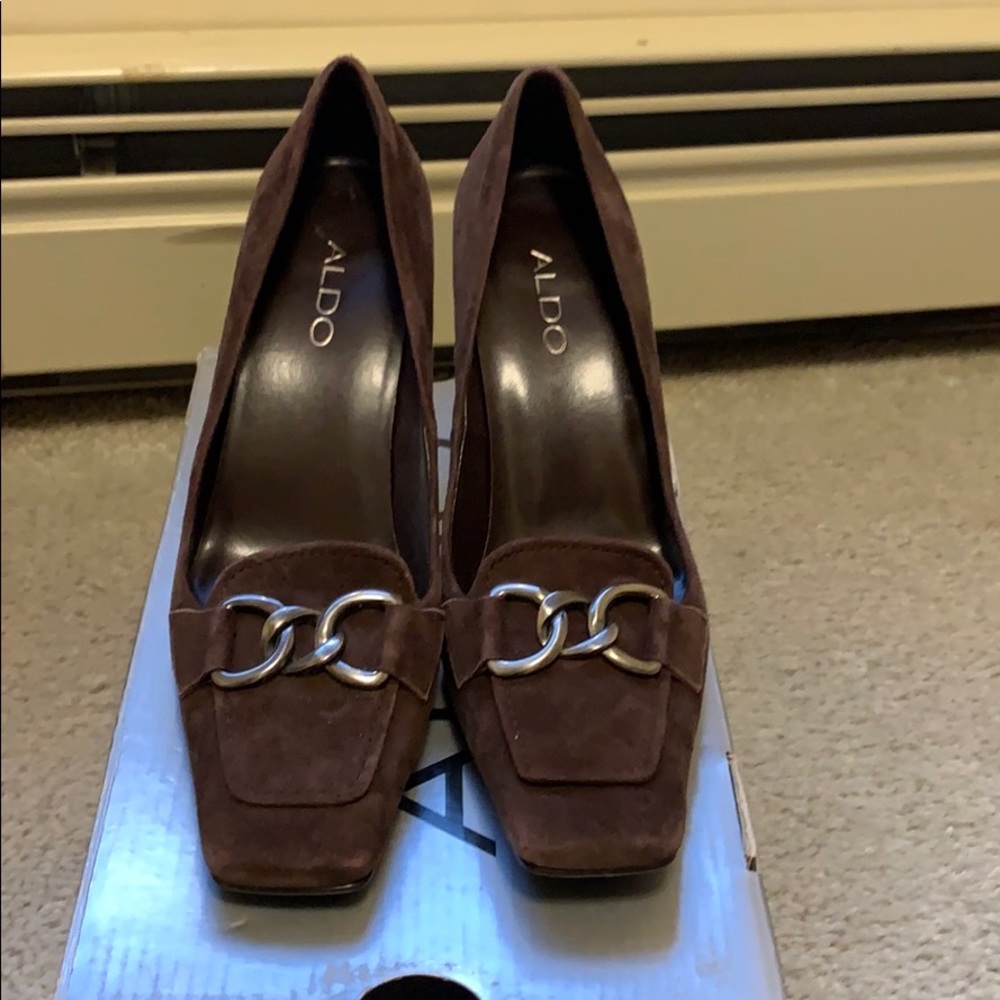 Aldo Suede Brown Heels. NWT Size 7